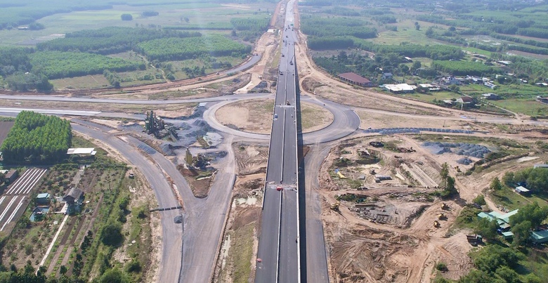 Loạt cao tốc, v&agrave;nh đai v&agrave; đường tỉnh kết nối TP.HCM - Đồng Nai căng m&igrave;nh chạy đua xuy&ecirc;n lễ- Ảnh 9.