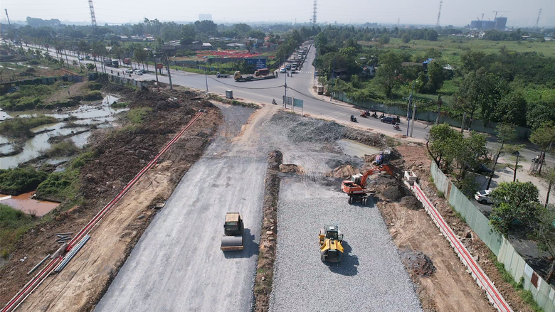 Loạt cao tốc, v&agrave;nh đai v&agrave; đường tỉnh kết nối TP.HCM - Đồng Nai căng m&igrave;nh chạy đua xuy&ecirc;n lễ- Ảnh 5.