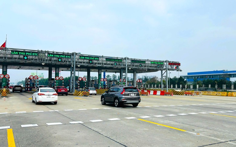 Trạm thu ph&iacute; th&ocirc;ng tho&aacute;ng ng&agrave;y đầu nghỉ Tết Dương lịch- Ảnh 3.