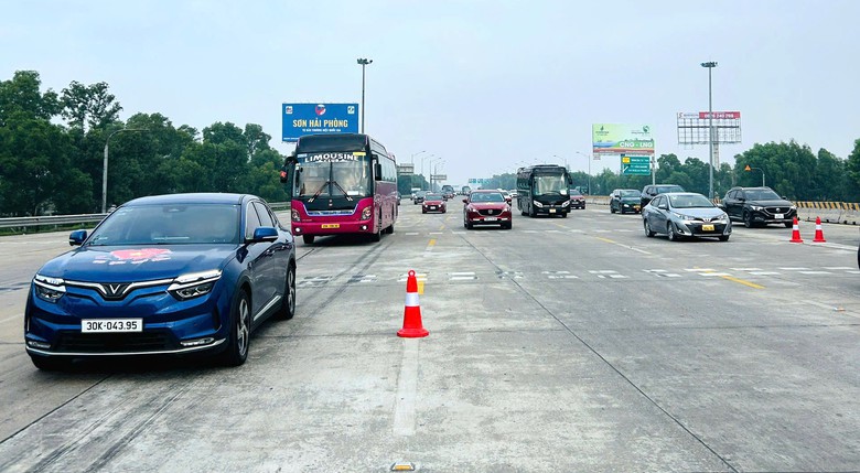 Trạm thu ph&iacute; th&ocirc;ng tho&aacute;ng ng&agrave;y đầu nghỉ Tết Dương lịch- Ảnh 8.