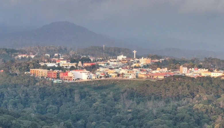 Đến Măng Đen ngắm hoa anh đào đón năm mới- Ảnh 10. Đến Măng Đen ngắm hoa anh đào đón năm mới- Ảnh 10.