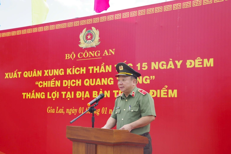 Bộ Công an làm lễ xuất quân thần tốc 15 ngày đêm, quyết thắng "Chiến dịch Quang Trung"- Ảnh 2. Bộ Công an làm lễ xuất quân thần tốc 15 ngày đêm, quyết thắng "Chiến dịch Quang Trung"- Ảnh 2.