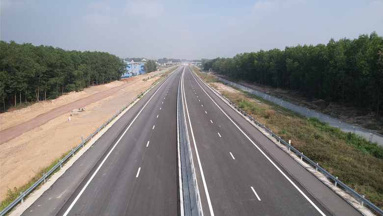 Bộ trưởng Trần Hồng Minh: Tăng tốc cao tốc Biên Hòa - Vũng Tàu, thông xe 2 đoạn trước Tết- Ảnh 7. Bộ trưởng Trần Hồng Minh: Tăng tốc cao tốc Biên Hòa - Vũng Tàu, thông xe 2 đoạn trước Tết- Ảnh 7.