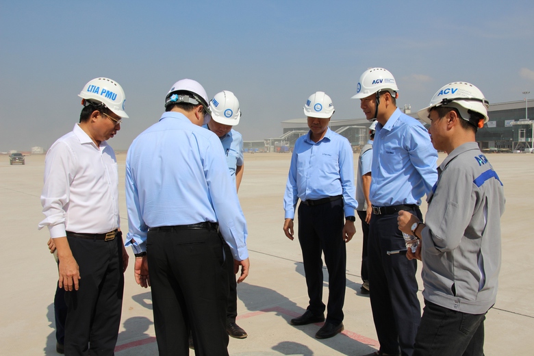 Bộ trưởng Trần Hồng Minh: S&acirc;n bay Long Th&agrave;nh phải chất lượng, đẹp - xanh đạt chuẩn 5 sao- Ảnh 5.