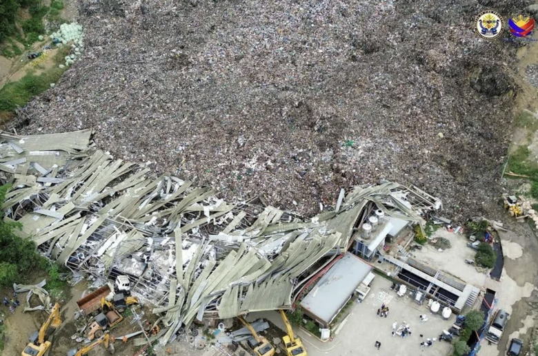 Sập n&uacute;i r&aacute;c tại miền Trung Philippines: Số người thiệt mạng tăng cao- Ảnh 1.