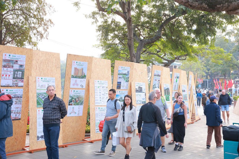 Các tác phẩm đạt giải đang được trưng bày tại triển lãm ở Chương trình Tụ hội sáng tạo - Hành trình đến Lễ hội Thiết kế sáng tạo Hà Nội 2026. Các tác phẩm đạt giải đang được trưng bày tại triển lãm ở Chương trình Tụ hội sáng tạo - Hành trình đến Lễ hội Thiết kế sáng tạo Hà Nội 2026.