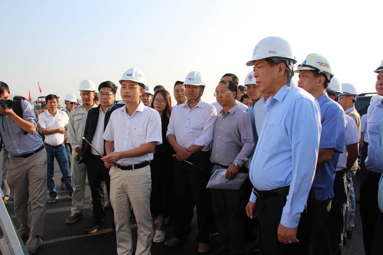 Bộ trưởng Trần Hồng Minh kiểm tra dự &aacute;n ph&iacute;a Nam: Kh&ocirc;ng đ&aacute;nh đổi chất lượng lấy tiến độ- Ảnh 3.