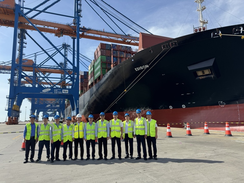 Giải “bài toán công suất” cho cụm cảng Cái Mép - Thị Vải thế nào?- Ảnh 1. Giải “bài toán công suất” cho cụm cảng Cái Mép - Thị Vải thế nào?- Ảnh 1.