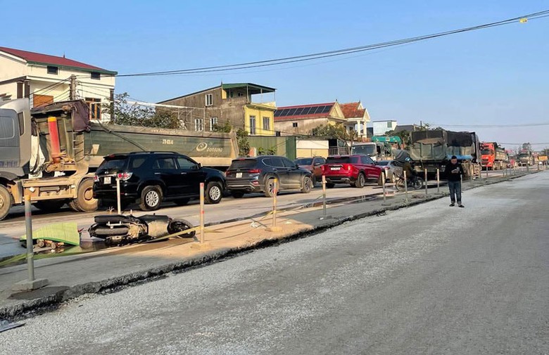 Hiện trường vụ tai nạn khiến hai bà cháu tử vong. Hiện trường vụ tai nạn khiến hai bà cháu tử vong.