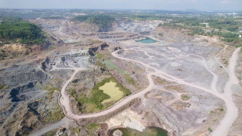 Đồng Nai mở kho vật liệu xây dựng năm 2026, sắp đưa 19 mỏ đá - cát - đất ra đấu giá- Ảnh 1. Đồng Nai mở kho vật liệu xây dựng năm 2026, sắp đưa 19 mỏ đá - cát - đất ra đấu giá- Ảnh 1.
