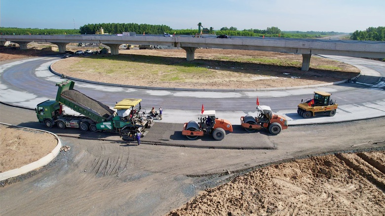 Chậm nhất tháng 6 phải hoàn thành đường 25B, 25C kết nối sân bay Long Thành- Ảnh 3. Chậm nhất tháng 6 phải hoàn thành đường 25B, 25C kết nối sân bay Long Thành- Ảnh 3.