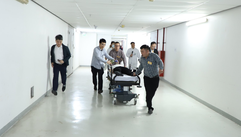 Ng&agrave;nh Y tế diễn tập, sẵn s&agrave;ng phục vụ Đại hội XIV của Đảng- Ảnh 2.
