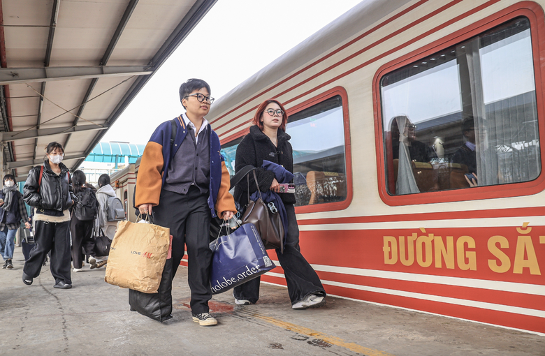 Bộ X&acirc;y dựng chỉ đạo to&agrave;n ng&agrave;nh v&agrave;o chiến dịch phục vụ vận tải Tết- Ảnh 3.