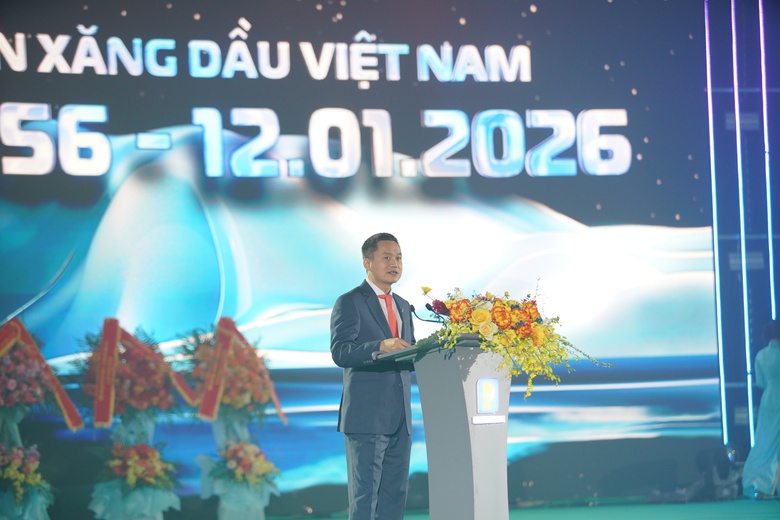 Petrolimex xác định hướng phát triển dựa trên tư duy "ba chuyển đổi"- Ảnh 1. Petrolimex xác định hướng phát triển dựa trên tư duy "ba chuyển đổi"- Ảnh 1.