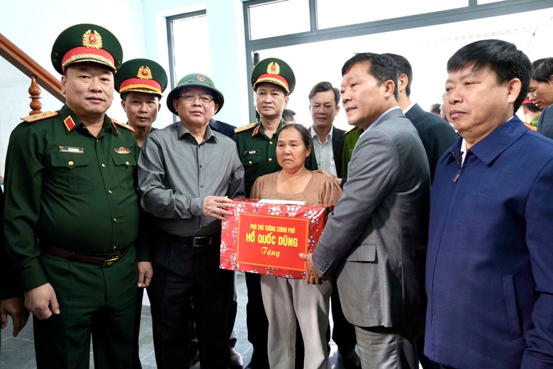 Ph&oacute; Thủ tướng Hồ Quốc Dũng kiểm tra "chiến dịch Quang Trung" tại Gia Lai- Ảnh 7.