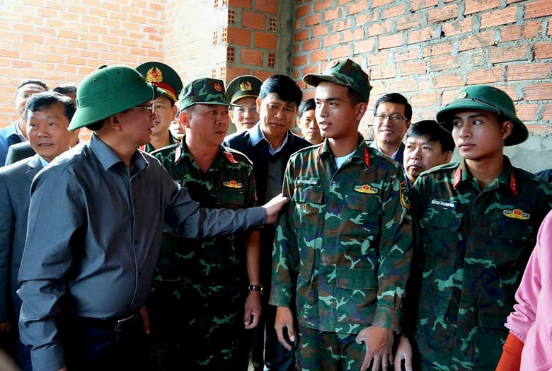 Ph&oacute; Thủ tướng Hồ Quốc Dũng kiểm tra "chiến dịch Quang Trung" tại Gia Lai- Ảnh 5.