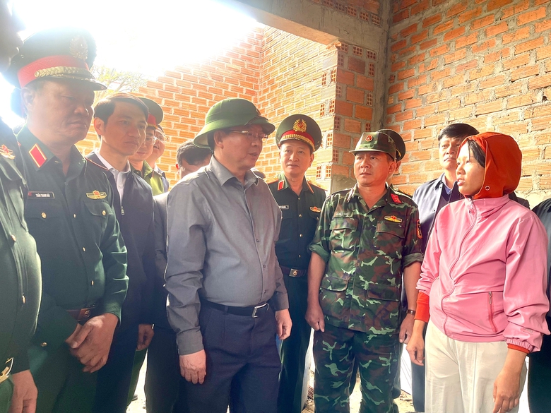 Ph&oacute; Thủ tướng Hồ Quốc Dũng kiểm tra "chiến dịch Quang Trung" tại Gia Lai- Ảnh 4.