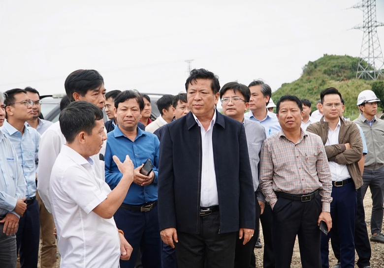 Bộ trưởng Trần Hồng Minh: Thông xe cao tốc Chí Thạnh - Vân Phong trước tết Nguyên đán 2026- Ảnh 1. Bộ trưởng Trần Hồng Minh: Thông xe cao tốc Chí Thạnh - Vân Phong trước tết Nguyên đán 2026- Ảnh 1.