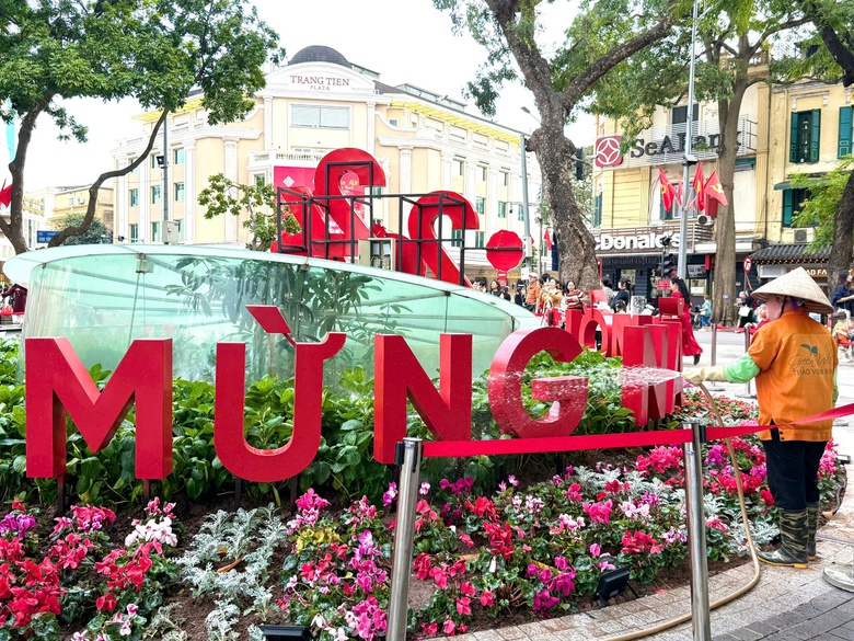 H&agrave; Nội chỉnh trang đ&ocirc; thị, kho&aacute;c diện mạo mới ch&agrave;o mừng Đại hội Đảng- Ảnh 4.