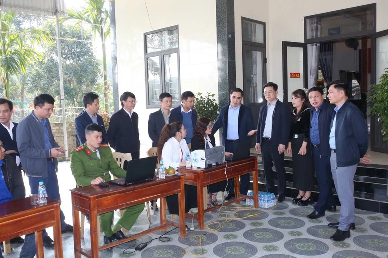 &ldquo;Điểm hẹn dịch vụ c&ocirc;ng&rdquo; n&acirc;ng chất lượng phục vụ người d&acirc;n x&atilde; miền n&uacute;i H&agrave; Tĩnh- Ảnh 3.