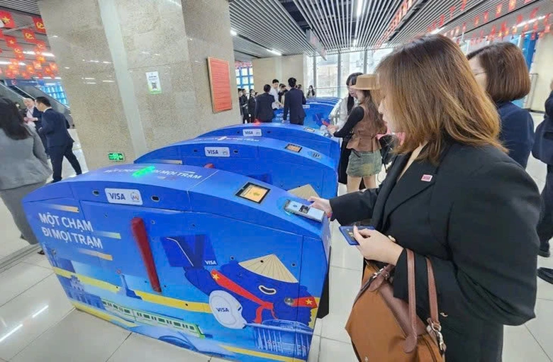 Hà Nội: Hai tuyến metro phục vụ hơn 20,6 triệu lượt khách trong năm 2025- Ảnh 1. Hà Nội: Hai tuyến metro phục vụ hơn 20,6 triệu lượt khách trong năm 2025- Ảnh 1.