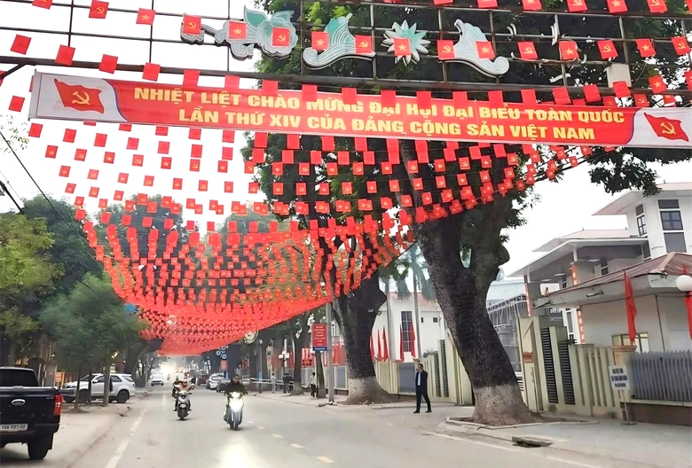 Ph&uacute; Thọ: Chỉnh trang đ&ocirc; thị tạo kh&iacute; thế ch&agrave;o mừng Đại hội Đảng to&agrave;n quốc lần thứ XIV- Ảnh 2.