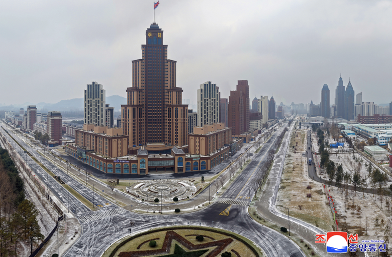 Hé lộ hình ảnh mới nhất từ khu đô thị 10.000 căn hộ sắp hoàn thành tại Bình Nhưỡng- Ảnh 6. Hé lộ hình ảnh mới nhất từ khu đô thị 10.000 căn hộ sắp hoàn thành tại Bình Nhưỡng- Ảnh 6.