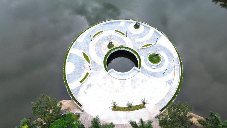 Diện mạo quảng trường lớn nhất Quảng Ng&atilde;i sau n&acirc;ng cấp- Ảnh 10.