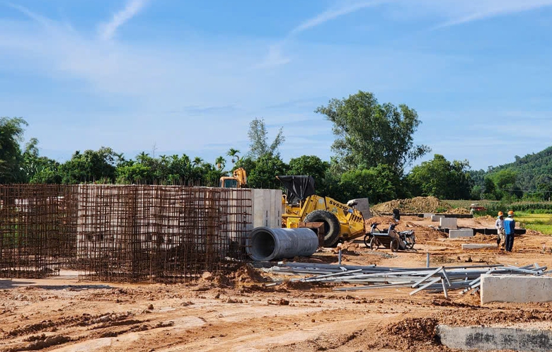 Vẫn vướng mặt bằng, dự &aacute;n Ho&agrave;ng Sa - Dốc Sỏi c&oacute; kịp th&ocirc;ng tuyến trong năm 2026?- Ảnh 2.