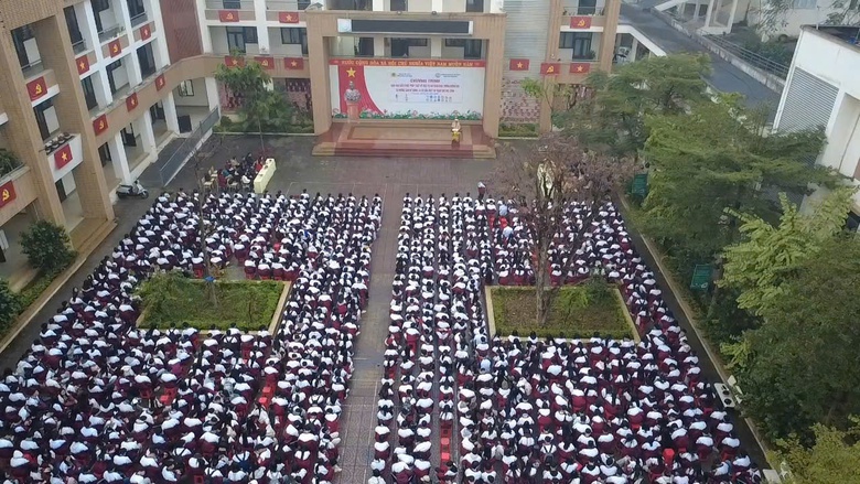 L&agrave;o Cai: Cha mẹ, thầy c&ocirc; bớt lo khi học sinh được học kỹ năng đi xe an to&agrave;n- Ảnh 1.