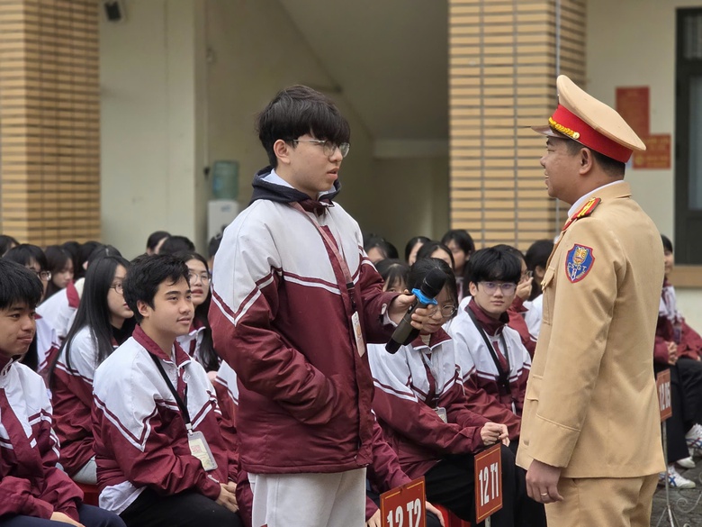 L&agrave;o Cai: Cha mẹ, thầy c&ocirc; bớt lo khi học sinh được học kỹ năng đi xe an to&agrave;n- Ảnh 3.