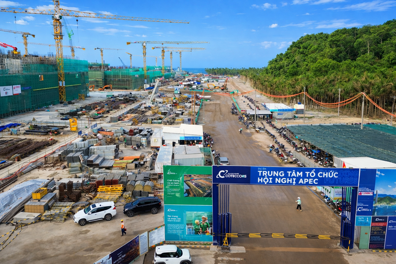 Những người &ldquo;x&acirc;y nền&rdquo; cho APEC 2027 được chăm lo Tết sớm- Ảnh 4.