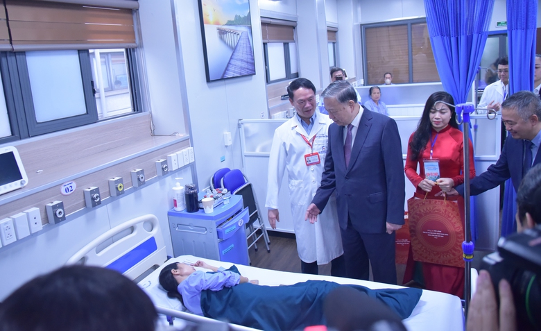 Tổng Bí thư Tô Lâm dự lễ khởi công dự án khu phức hợp y tế người cao tuổi- Ảnh 3. Tổng Bí thư Tô Lâm dự lễ khởi công dự án khu phức hợp y tế người cao tuổi- Ảnh 3.