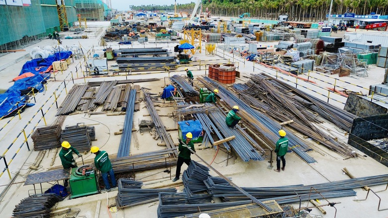 Những người &ldquo;x&acirc;y nền&rdquo; cho APEC 2027 được chăm lo Tết sớm- Ảnh 3.