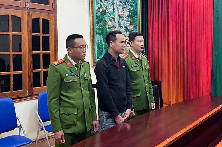 Tạm giữ lái xe gây tai nạn khiến 4 người thương vong ở Sơn La- Ảnh 1. Tạm giữ lái xe gây tai nạn khiến 4 người thương vong ở Sơn La- Ảnh 1.