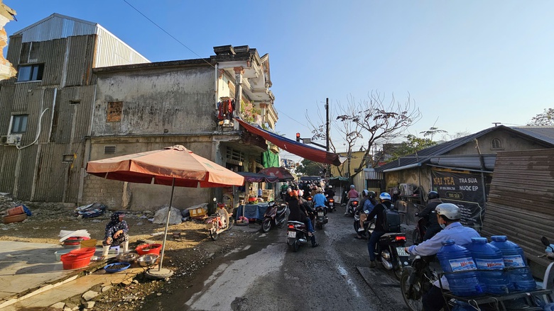 Huế: Vướng mặt bằng, cầu Vạn Xuân vẫn chưa thông tuyến- Ảnh 4. Huế: Vướng mặt bằng, cầu Vạn Xuân vẫn chưa thông tuyến- Ảnh 4.