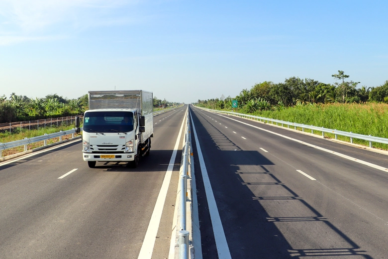 Th&ocirc;ng xe tuyến ch&iacute;nh cao tốc Hậu Giang - C&agrave; Mau từ 11h  h&ocirc;m nay- Ảnh 1.