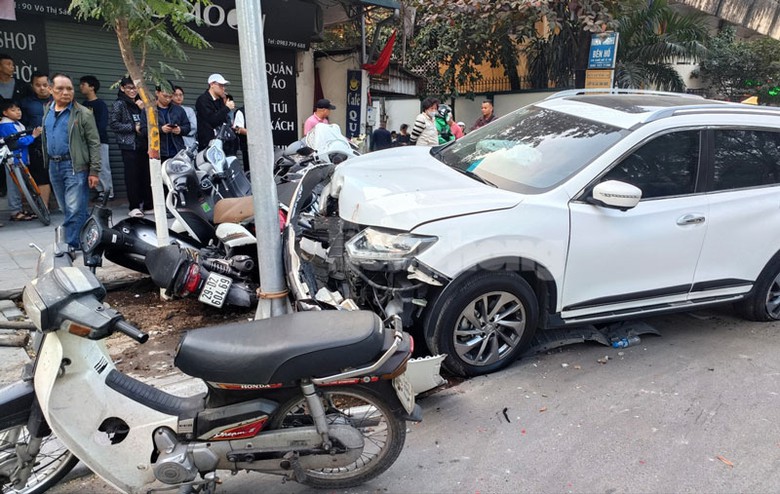 Hiện trường vụ tai nạn - Ảnh: T.H. Hiện trường vụ tai nạn - Ảnh: T.H.