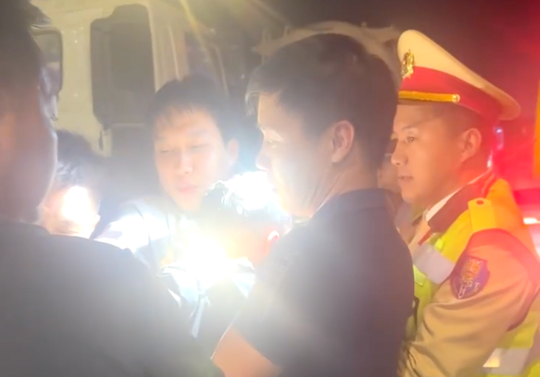 Thanh H&oacute;a: Lừa cho đi nhờ xe &ocirc; t&ocirc; rồi khống chế cướp tiền, v&agrave;ng- Ảnh 1.