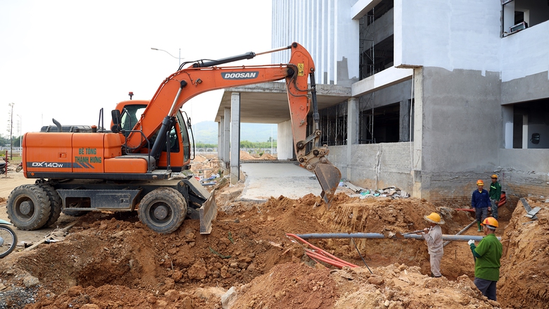 Thi c&ocirc;ng xuy&ecirc;n tết Dương lịch tr&ecirc;n c&aacute;c c&ocirc;ng tr&igrave;nh trọng điểm ở Tuy&ecirc;n Quang- Ảnh 7.