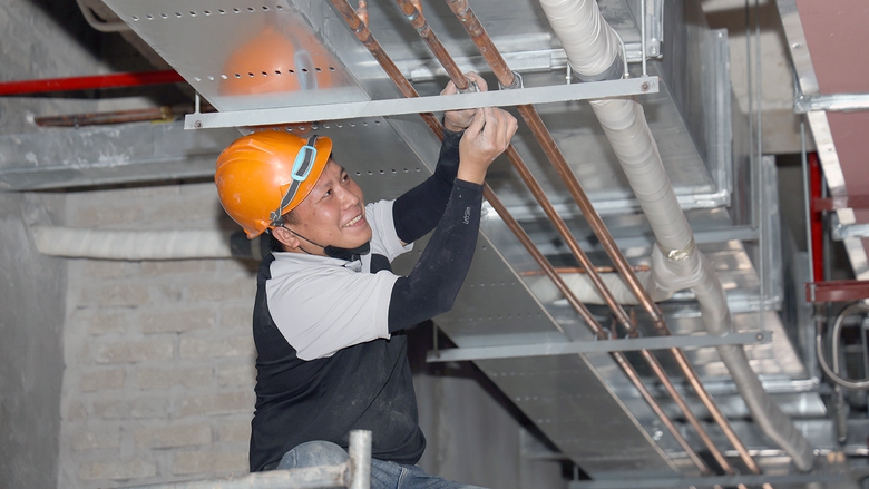 Thi c&ocirc;ng xuy&ecirc;n tết Dương lịch tr&ecirc;n c&aacute;c c&ocirc;ng tr&igrave;nh trọng điểm ở Tuy&ecirc;n Quang- Ảnh 9.