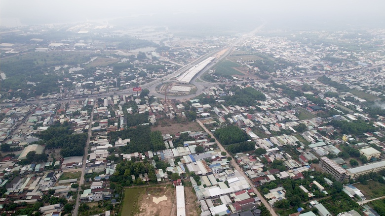 Cao tốc Bến Lức - Long Th&agrave;nh xong 55km trục ch&iacute;nh, chờ cầu v&agrave; n&uacute;t giao để th&ocirc;ng to&agrave;n tuyến- Ảnh 4.