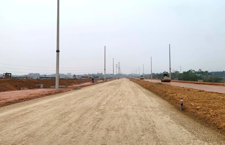 Ph&uacute; Thọ: Tăng tốc ho&agrave;n thiện hạ tầng khu c&ocirc;ng nghiệp S&ocirc;ng L&ocirc; II để h&uacute;t d&ograve;ng vốn đầu tư- Ảnh 1.