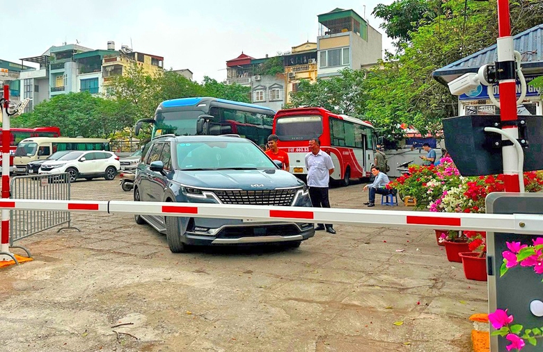 Gỡ kh&oacute; thu ph&iacute; kh&ocirc;ng dừng bến xe, b&atilde;i đỗ- Ảnh 1.