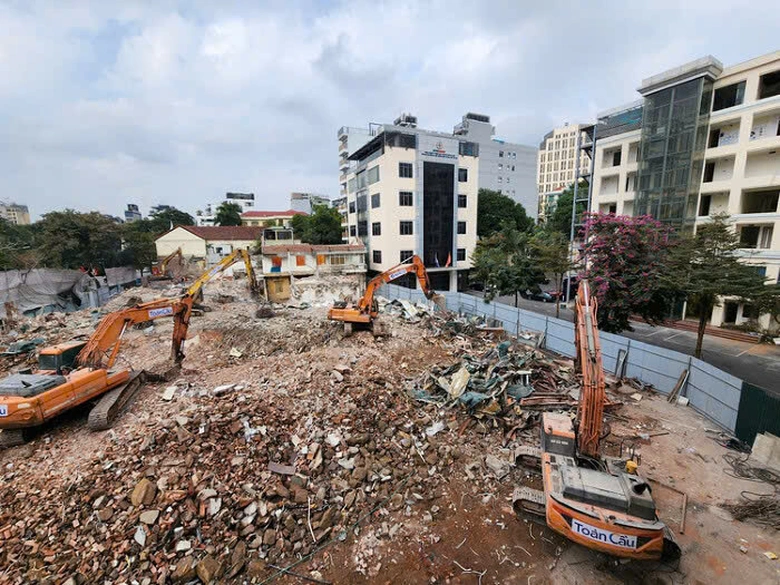 H&agrave; Nội: Gấp r&uacute;t th&aacute;o dỡ c&ocirc;ng tr&igrave;nh, tạo mặt bằng dự &aacute;n quảng trường ph&iacute;a Đ&ocirc;ng hồ Ho&agrave;n Kiếm- Ảnh 2.