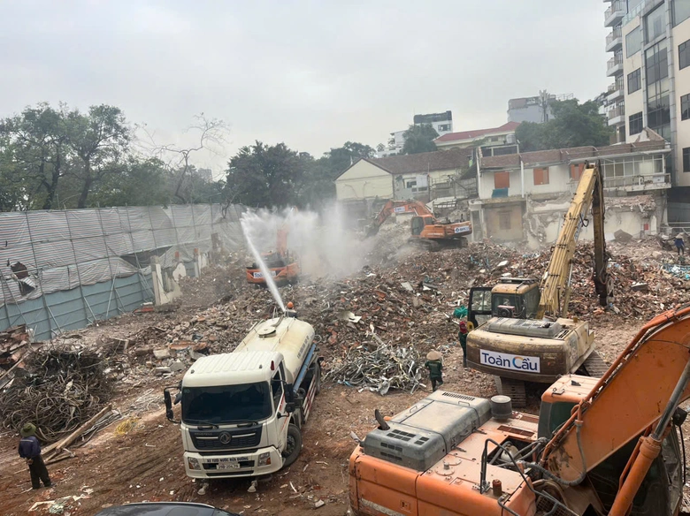 H&agrave; Nội: Gấp r&uacute;t th&aacute;o dỡ c&ocirc;ng tr&igrave;nh, tạo mặt bằng dự &aacute;n quảng trường ph&iacute;a Đ&ocirc;ng hồ Ho&agrave;n Kiếm- Ảnh 11.