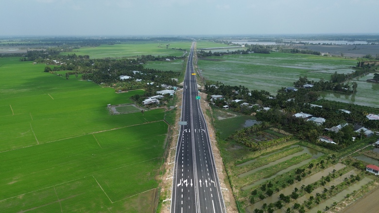 Chuyện hậu trường 500 ngày đêm nối thông cao tốc Cần Thơ - Cà Mau- Ảnh 1. Chuyện hậu trường 500 ngày đêm nối thông cao tốc Cần Thơ - Cà Mau- Ảnh 1.