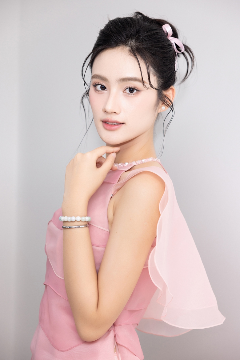 Hơn 20 hoa, &aacute; hậu lần đầu c&ugrave;ng g&oacute;i b&aacute;nh chưng tặng người ngh&egrave;o đ&oacute;n Tết- Ảnh 6.