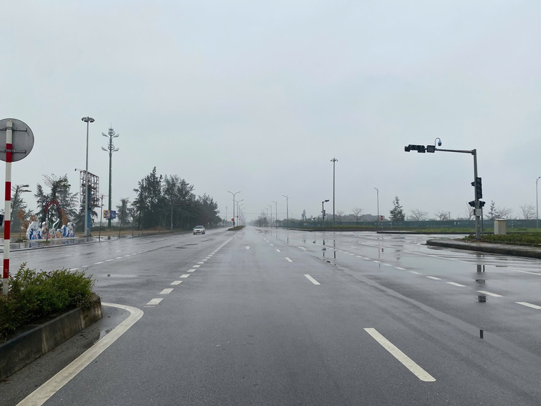 Nghệ An l&ecirc;n phương &aacute;n khắc phục h&agrave;ng loạt đ&egrave;n giao th&ocirc;ng kh&ocirc;ng hoạt động trước Tết- Ảnh 1.