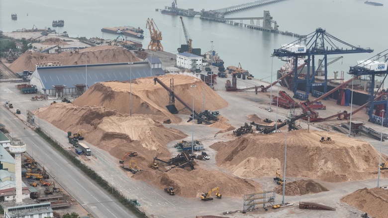 Cận cảnh cảng Cái Lân được Quảng Ninh nghiên cứu chuyển thành cảng du lịch- Ảnh 12. Cận cảnh cảng Cái Lân được Quảng Ninh nghiên cứu chuyển thành cảng du lịch- Ảnh 12.